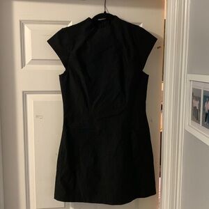 L Black dress with turtle neck and pockets